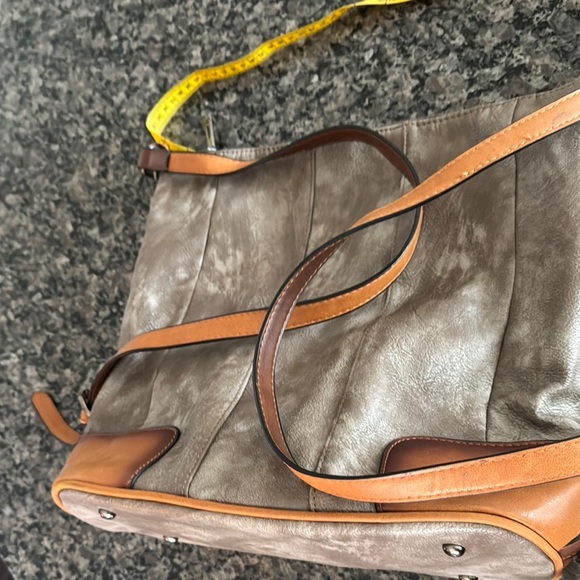 Kathy Ireland faux leather backpack - Picture 8 of 16